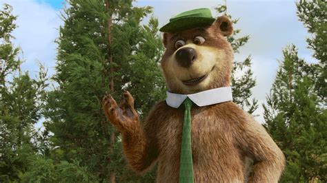 Yogi Bear - A Hilarious CGI Adventure Exploring Environmental Themes!