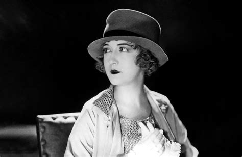 Meet the People Starring Dorothy Gish and Eve Arden - A Classic Exploration of Family Dynamics in Post-War America!